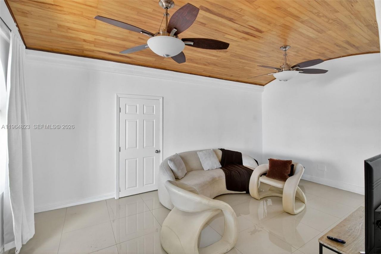 1680 NW 22nd Ct, Miami, FL 33125 Photo