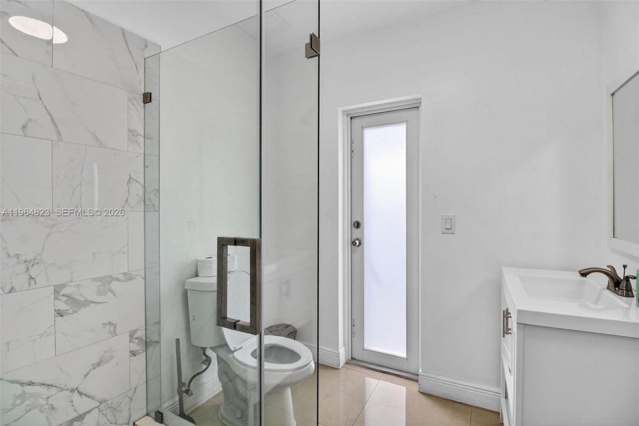 1680 NW 22nd Ct, Miami, FL 33125 Photo