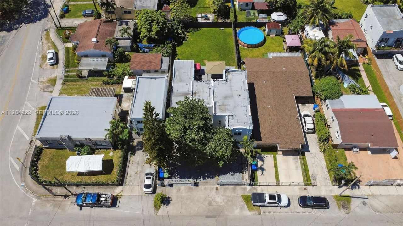 1680 NW 22nd Ct, Miami, FL 33125 Photo