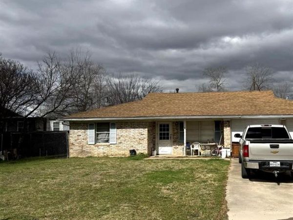 106 N 7th Street E, Dawson, TX 76639