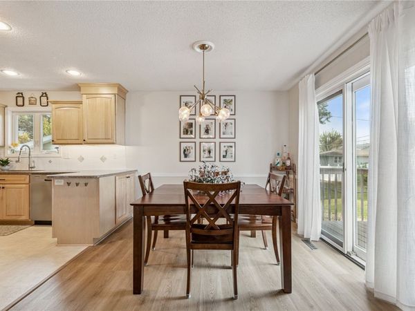 1590 17th Avenue, Marion, IA 52302