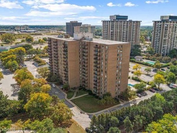 16400 N Park Drive, Southfield, MI 48075