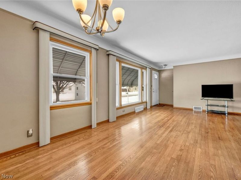 4237 E 181st Street, Cleveland, OH 44128 Photo 10