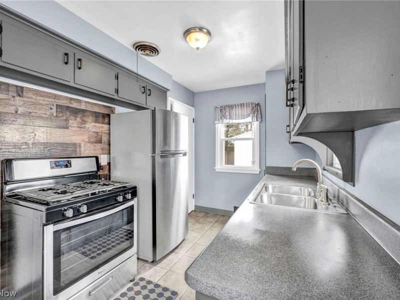 4237 E 181st Street, Cleveland, OH 44128 Photo 20