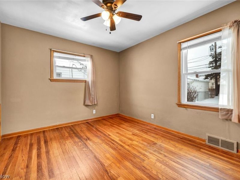 4237 E 181st Street, Cleveland, OH 44128 Photo 23