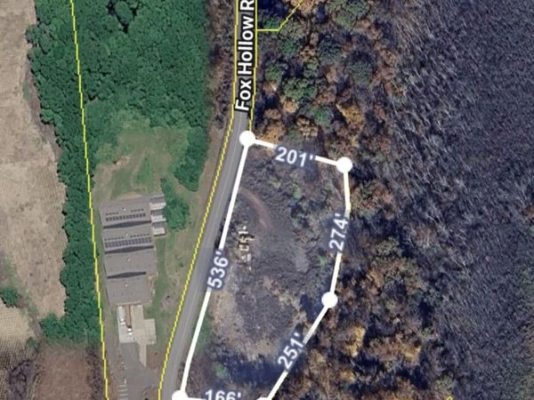 8 Fox Hollow, Oxford, CT 06478