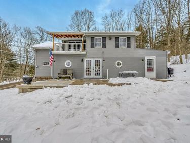 406 REYBURN ROAD, SHICKSHINNY, PA 18655