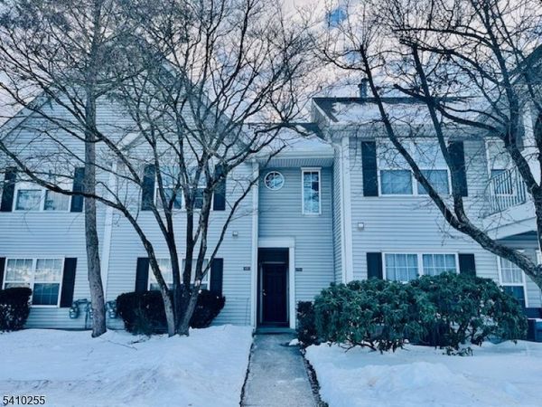 5711 Tudor Dr, Pequannock, NJ 07444