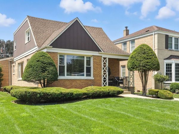 1740 N 74th Avenue, Elmwood Park, IL 60707