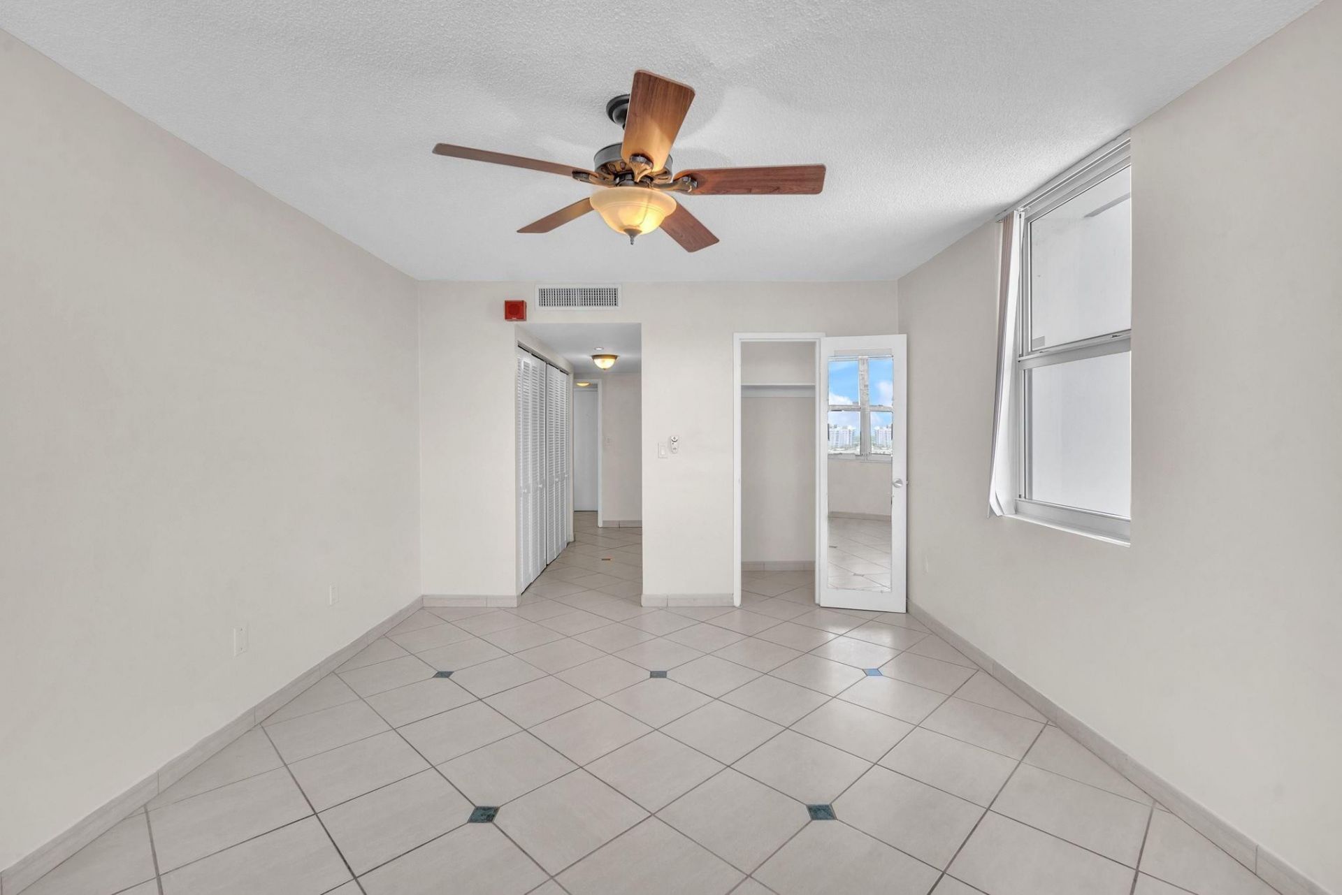1865 79th Street Causeway, Unit 11-N, North Bay Village, FL 33141 Photo