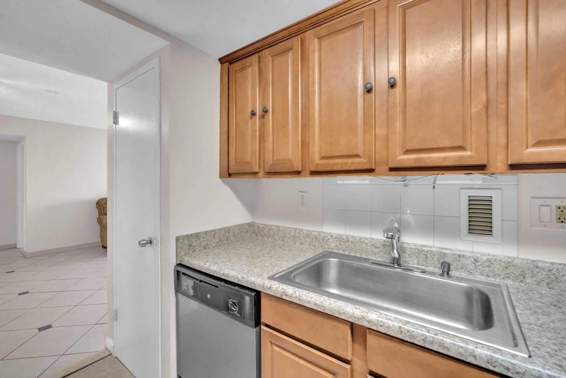 1865 79th Street Causeway, Unit 11-N, North Bay Village, FL 33141 Photo