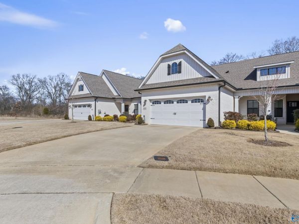 472 Legend Oak Way SW, Huntsville, AL 35824