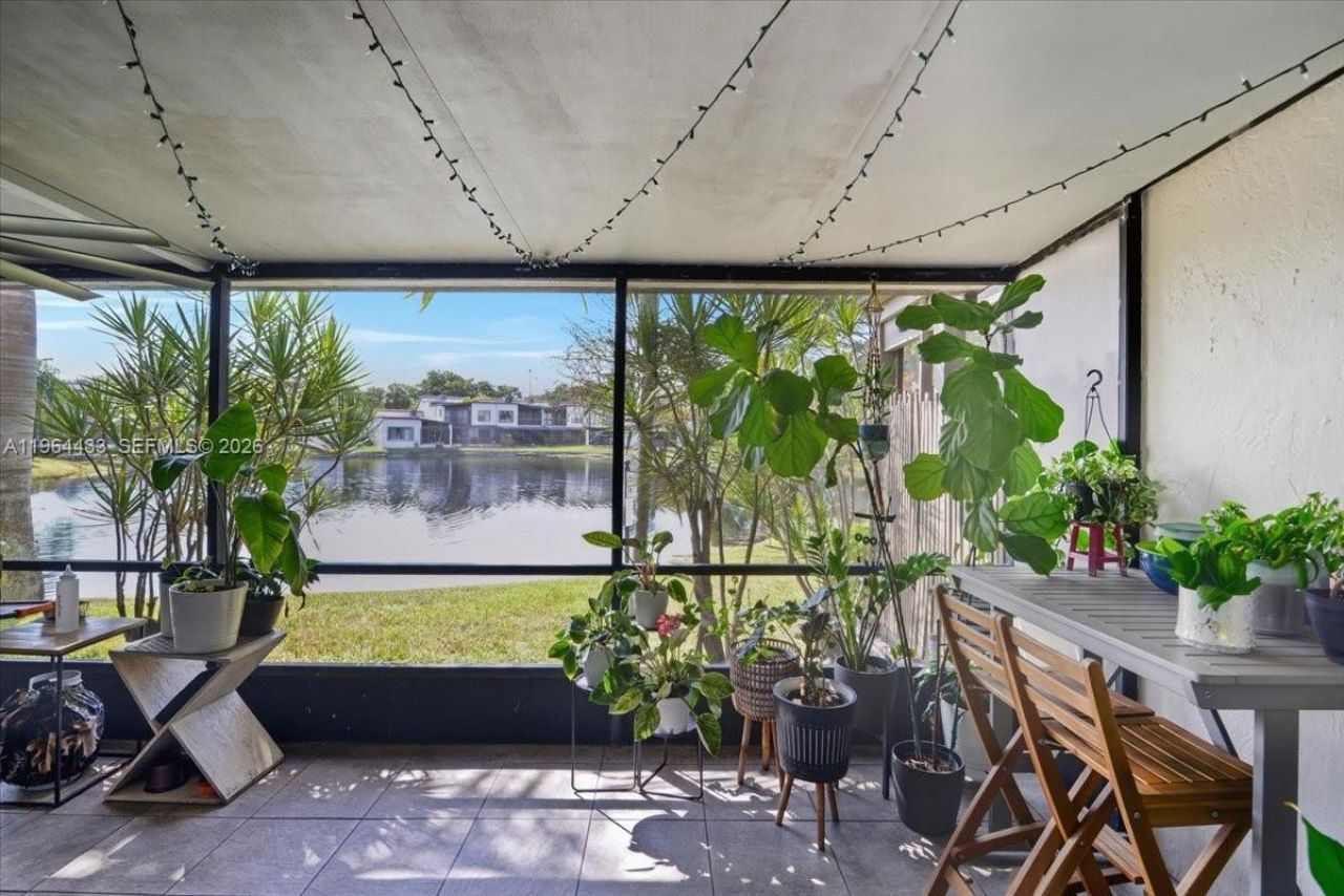 958 Mockingbird Ln, Unit 514, Plantation, FL 33324 Photo