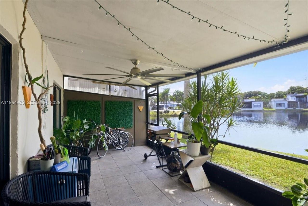 958 Mockingbird Ln, Unit 514, Plantation, FL 33324 Photo