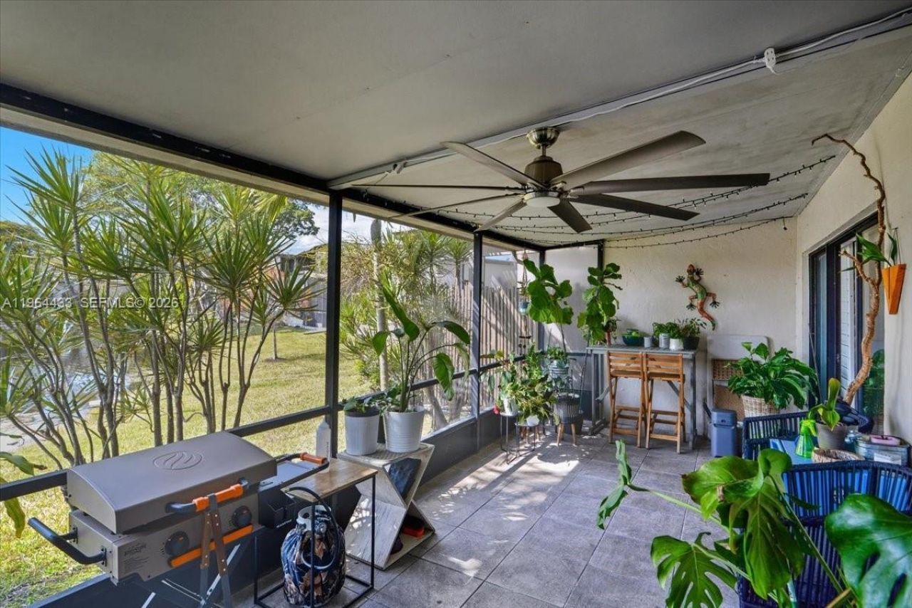 958 Mockingbird Ln, Unit 514, Plantation, FL 33324 Photo