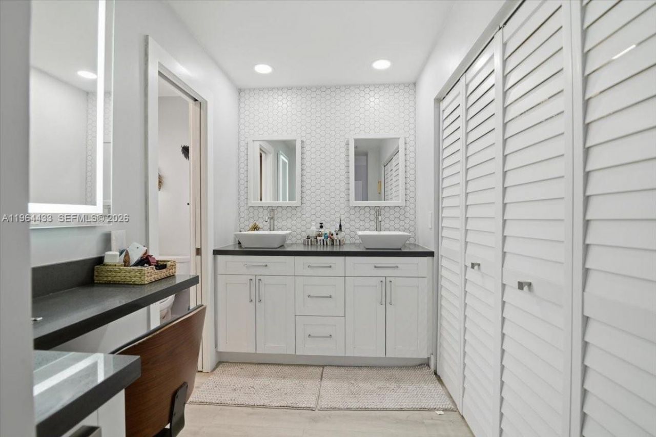 958 Mockingbird Ln, Unit 514, Plantation, FL 33324 Photo