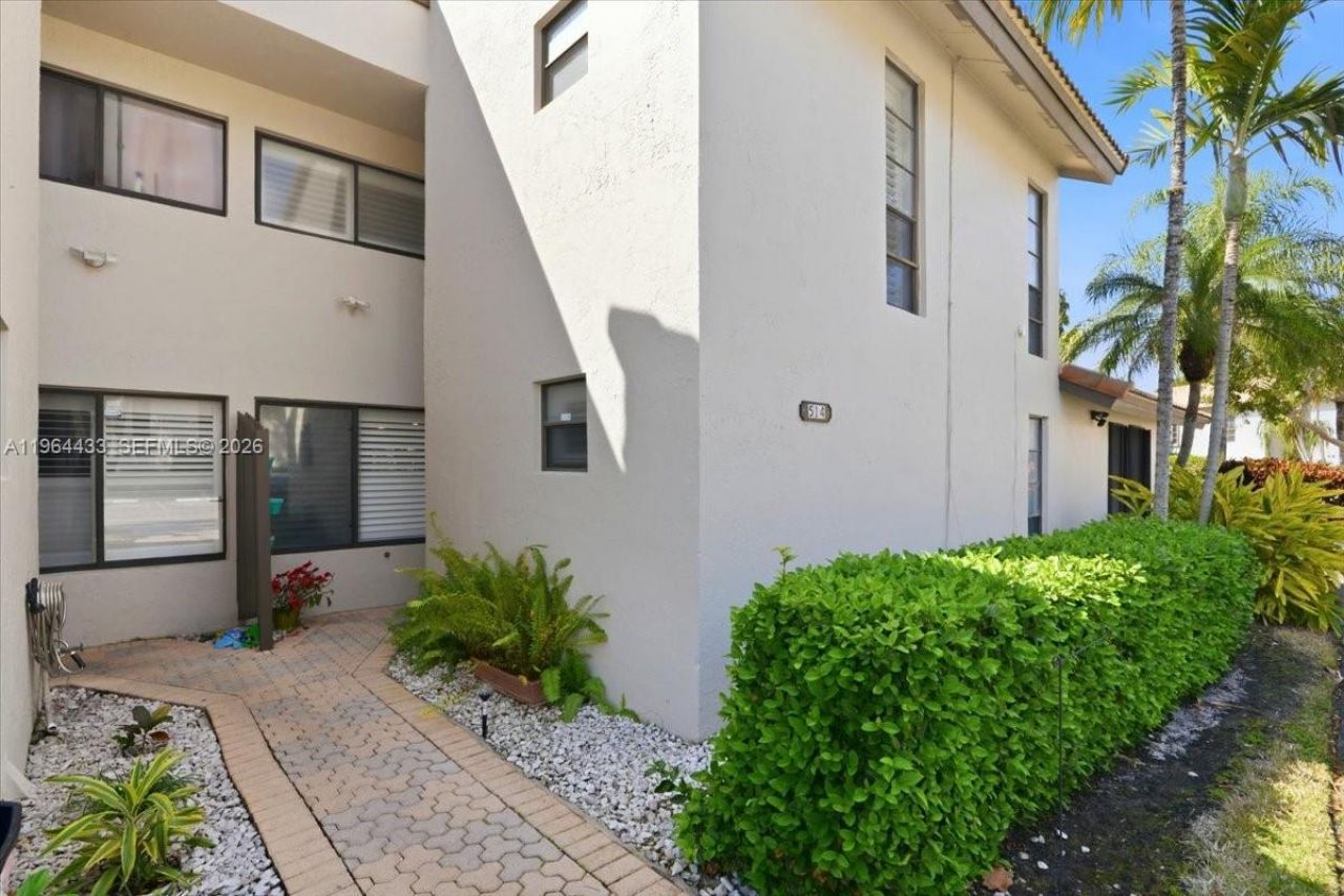 958 Mockingbird Ln, Unit 514, Plantation, FL 33324 Photo