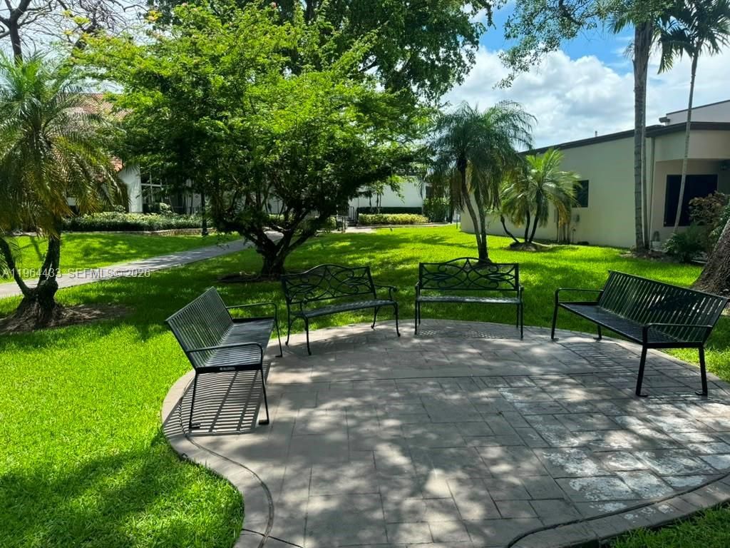 958 Mockingbird Ln, Unit 514, Plantation, FL 33324 Photo