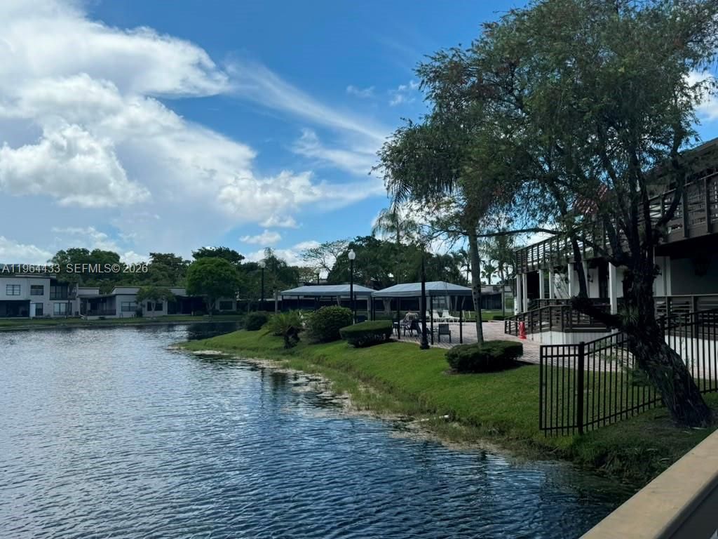 958 Mockingbird Ln, Unit 514, Plantation, FL 33324 Photo