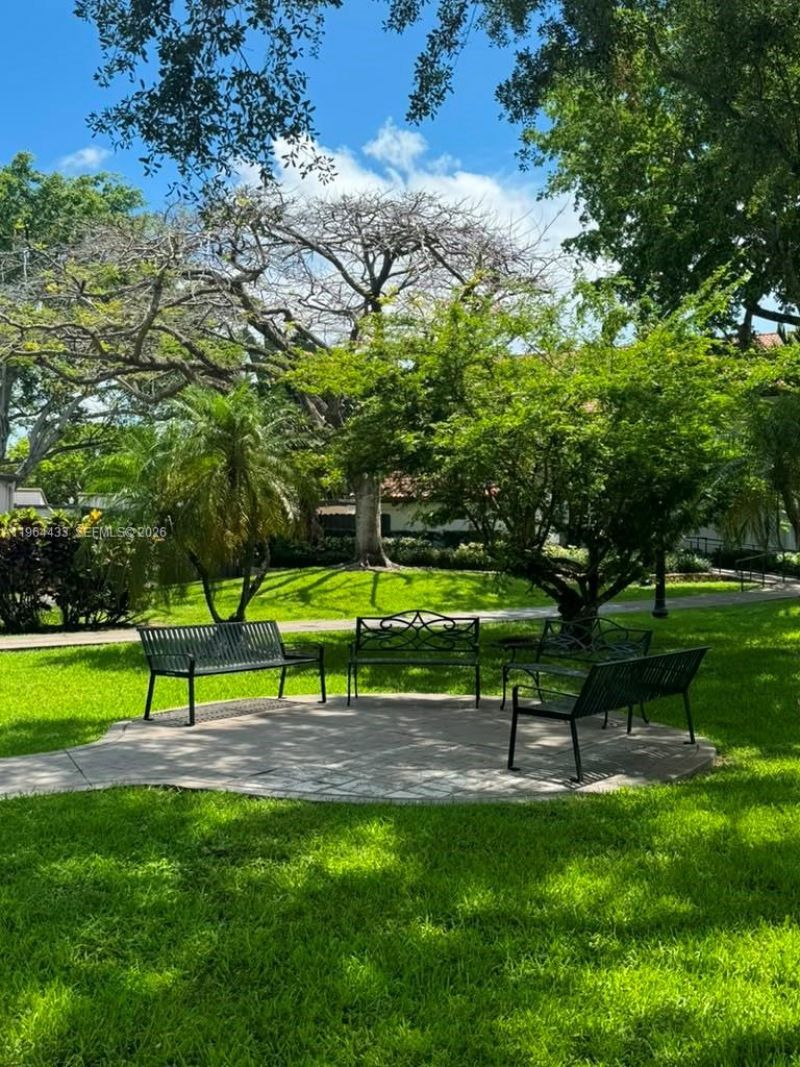 958 Mockingbird Ln, Unit 514, Plantation, FL 33324 Photo