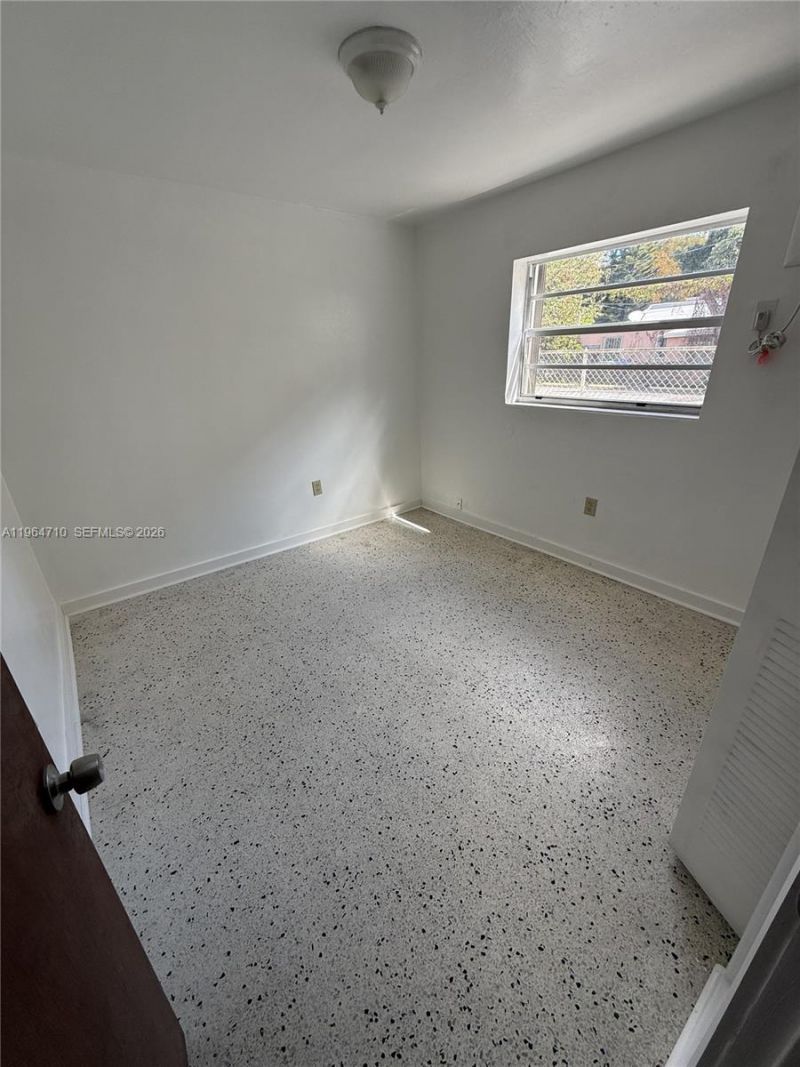 926 NW 5th St, Unit 2, Miami, FL 33128 Photo