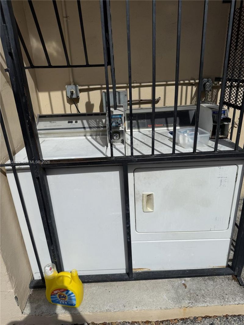 926 NW 5th St, Unit 2, Miami, FL 33128 Photo