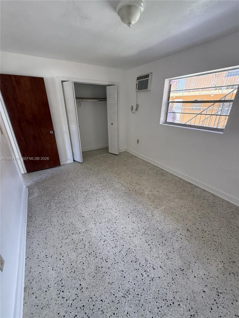 926 NW 5th St, Unit 2, Miami, FL 33128 Photo