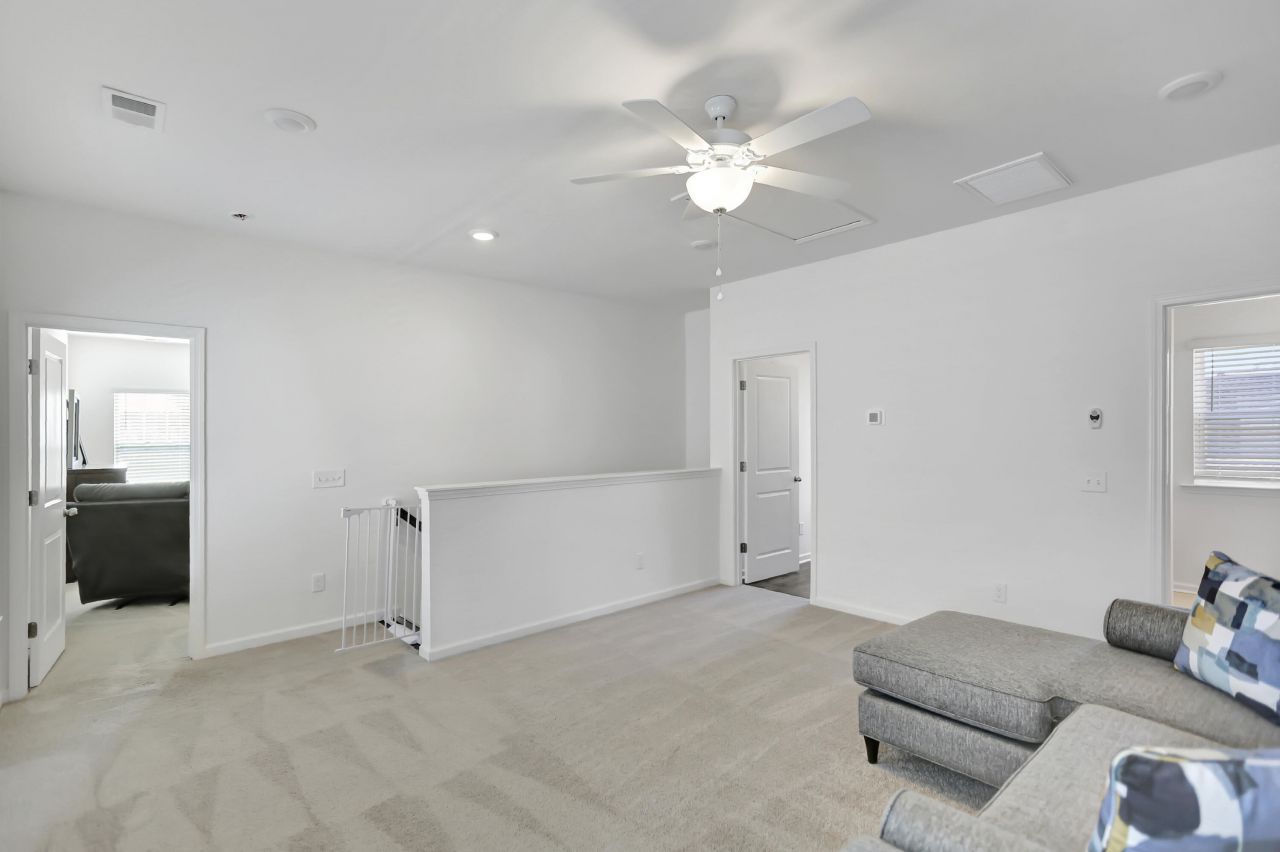 691 Snow Owl Drive Photo 17