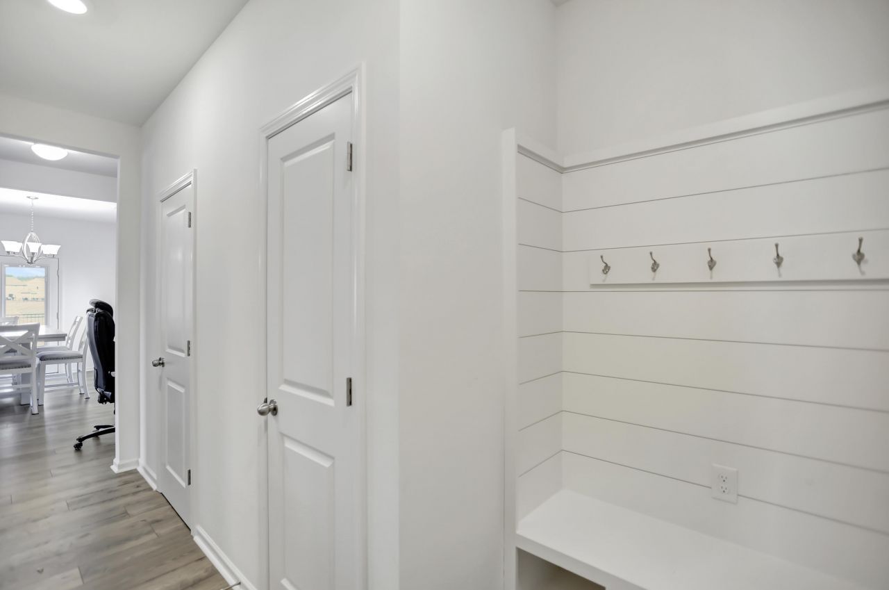 691 Snow Owl Drive Photo 33
