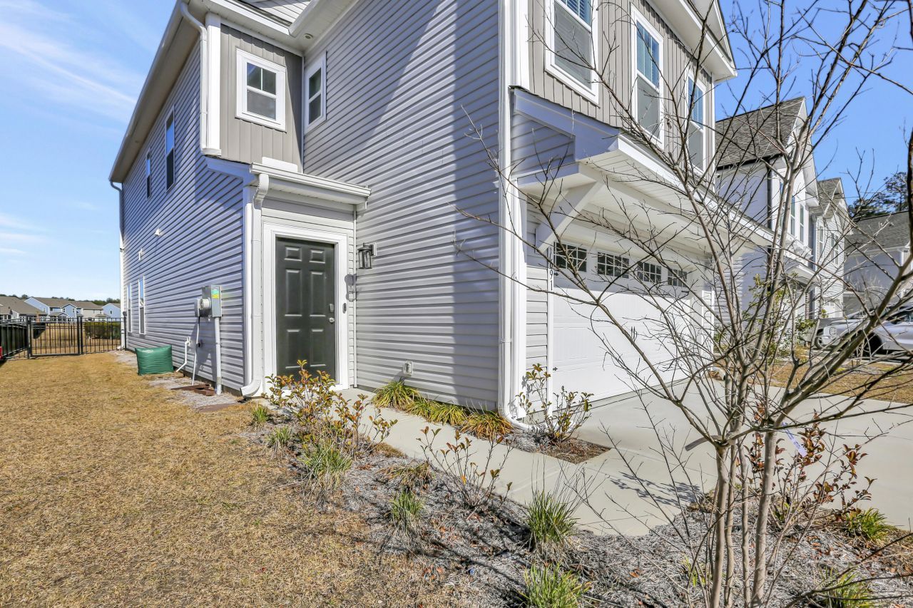 691 Snow Owl Drive Photo 4