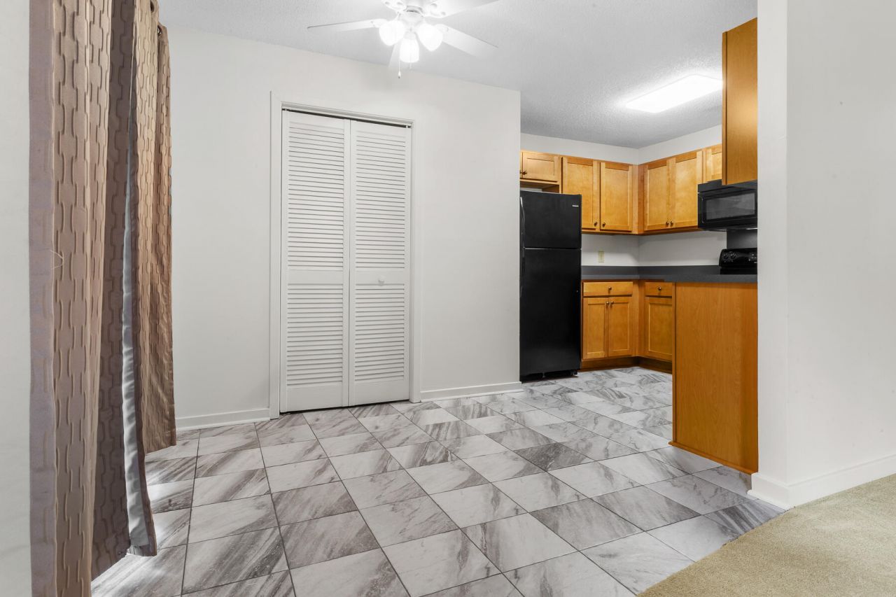 7950 Parklane Court Photo 10