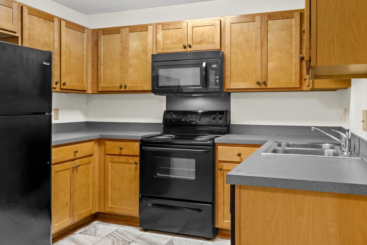 7950 Parklane Court Photo 11