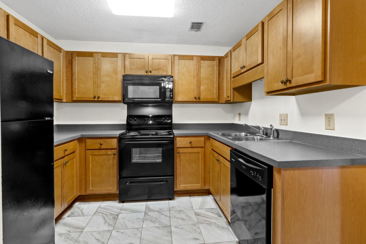 7950 Parklane Court Photo 12