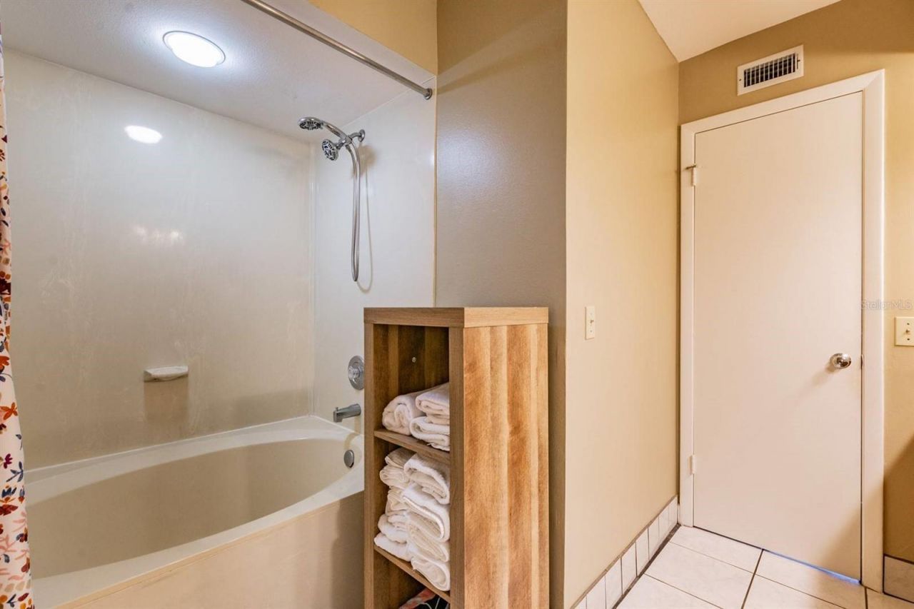 5701 Bahia Del Mar Circle, Unit 403, Saint Petersburg, FL 33715 Photo