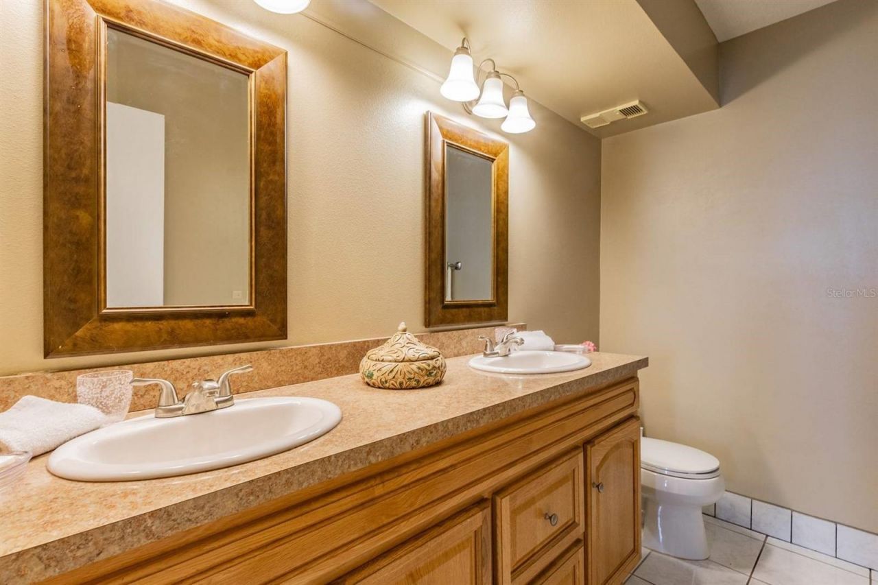 5701 Bahia Del Mar Circle, Unit 403, Saint Petersburg, FL 33715 Photo