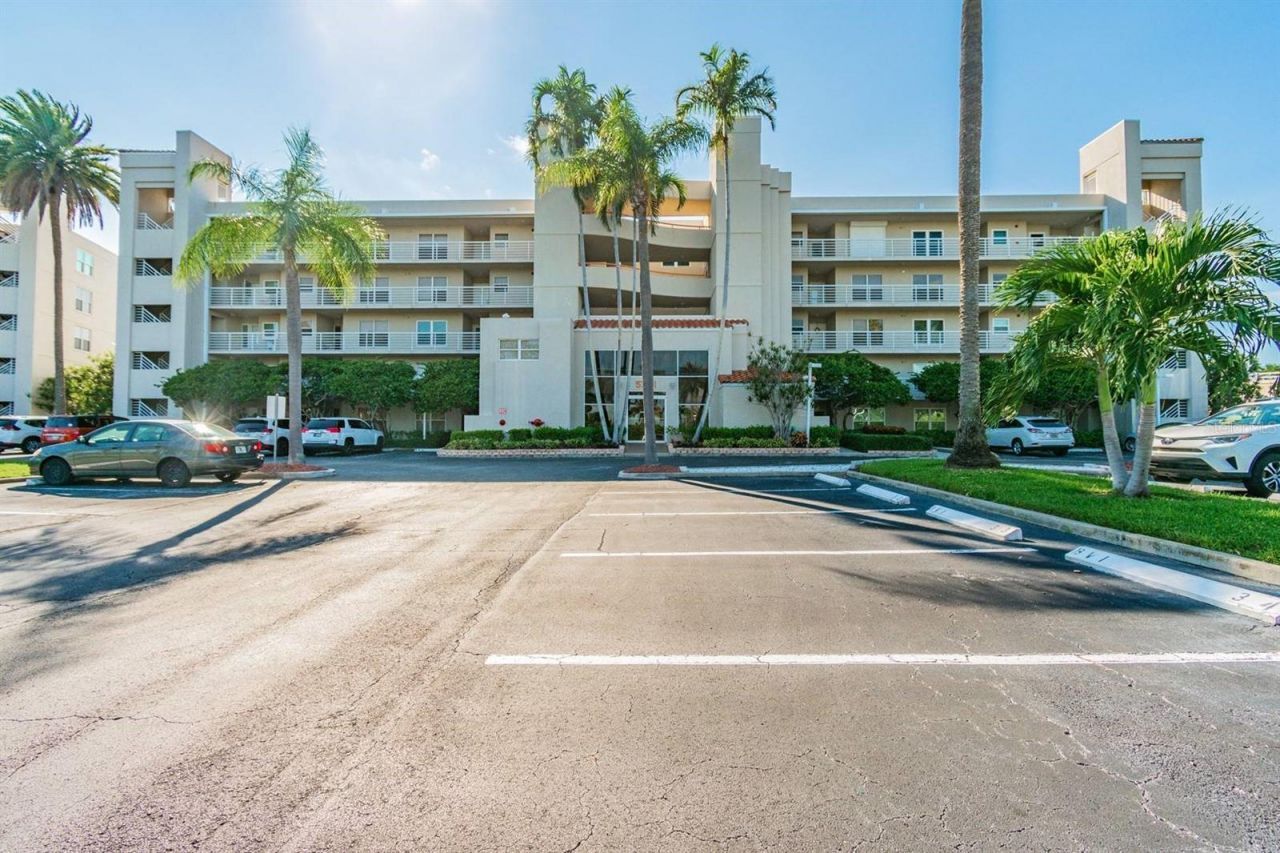 5701 Bahia Del Mar Circle, Unit 403, Saint Petersburg, FL 33715 Photo