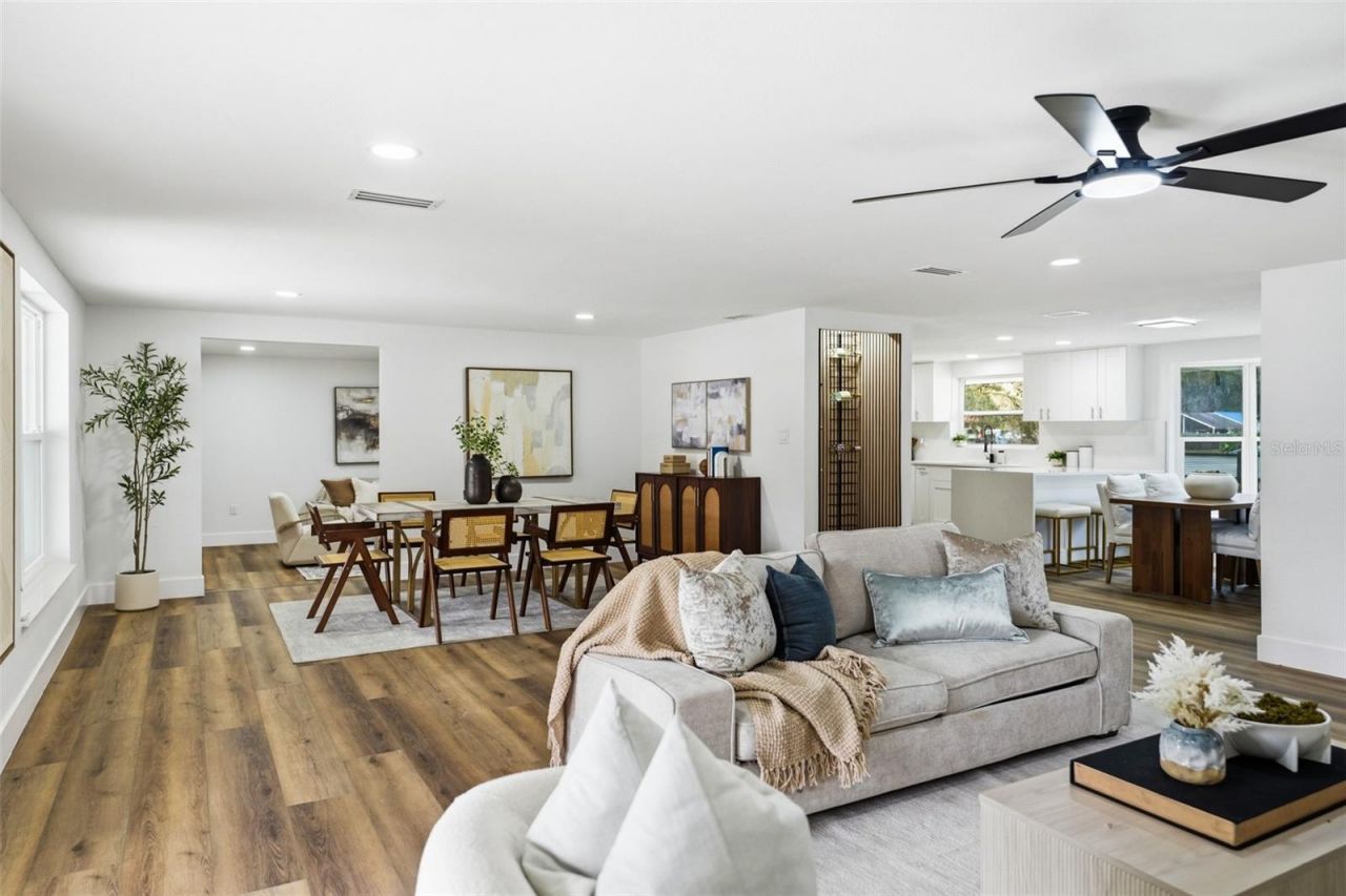 2338 Meadowbrook Drive, Lutz, FL 33558 Photo