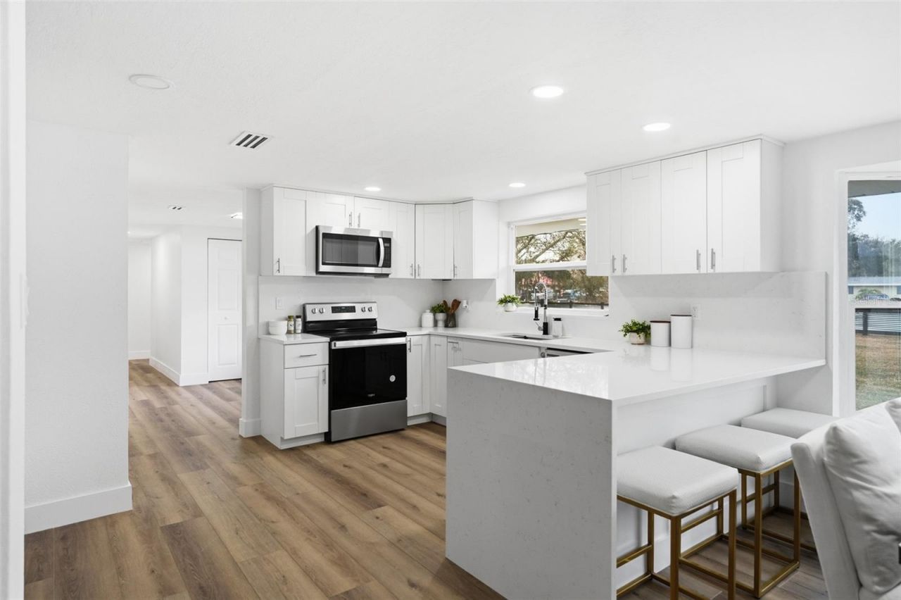 2338 Meadowbrook Drive, Lutz, FL 33558 Photo