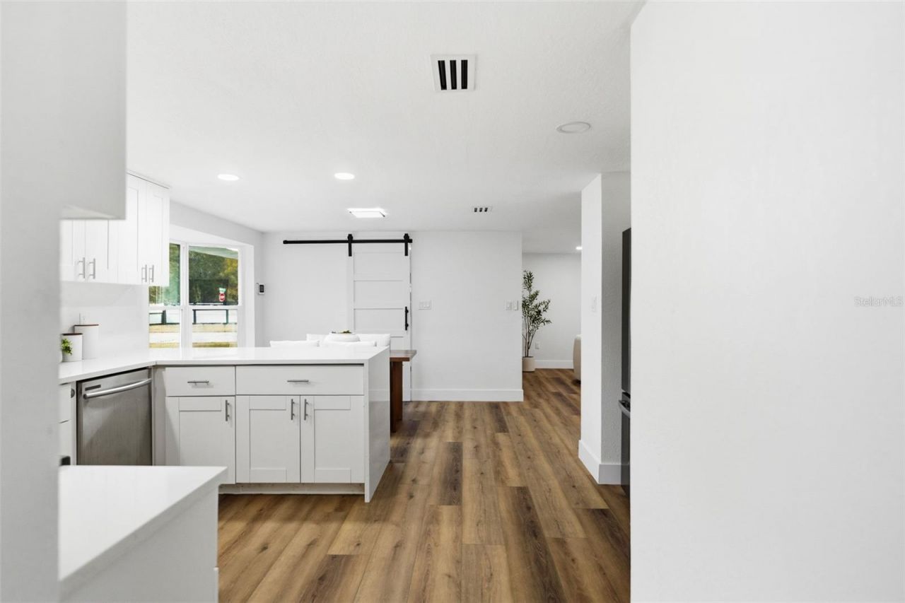 2338 Meadowbrook Drive, Lutz, FL 33558 Photo