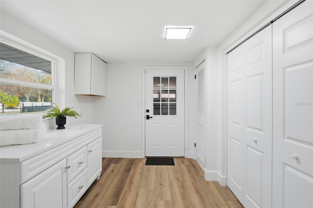 2338 Meadowbrook Drive, Lutz, FL 33558 Photo