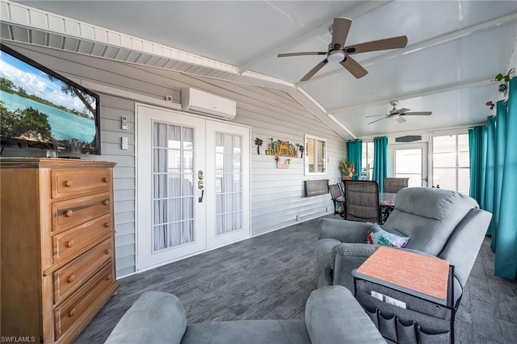 488 Jacklin Ln, North Fort Myers, FL 33903 Photo