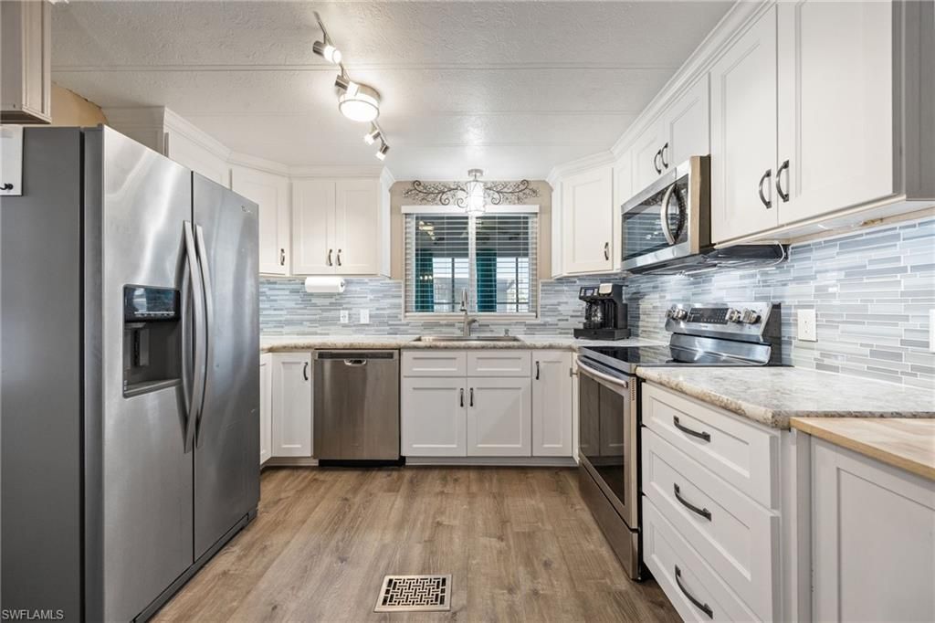 488 Jacklin Ln, North Fort Myers, FL 33903 Photo