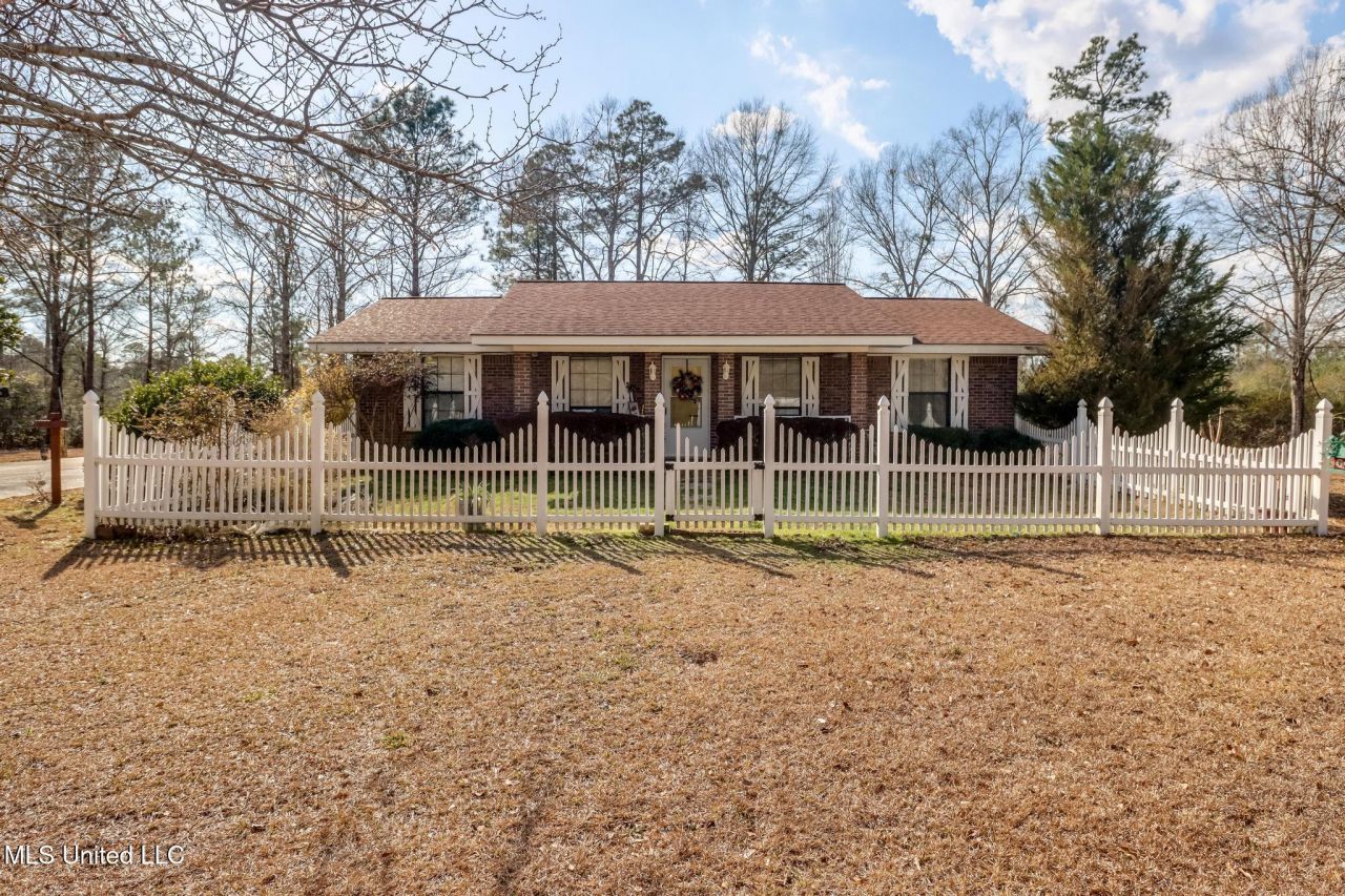 123 Carl Taylor Road, Wiggins, MS 39577 Main Photo