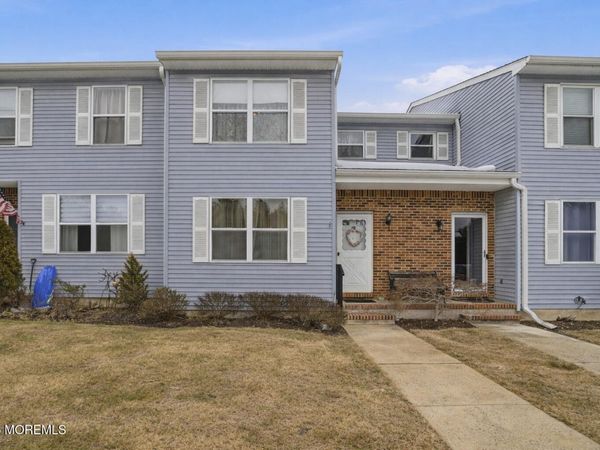 26 Peachtree Lane, Jamesburg, NJ 08831