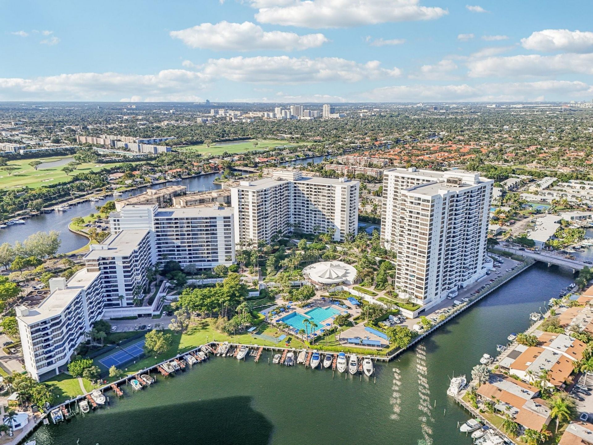 600 Three Islands Blvd, Unit 1106, Hallandale Beach, FL 33009 Photo