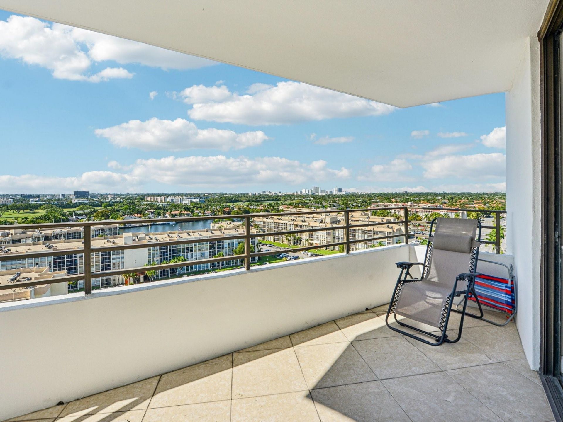 600 Three Islands Blvd, Unit 1106, Hallandale Beach, FL 33009 Photo