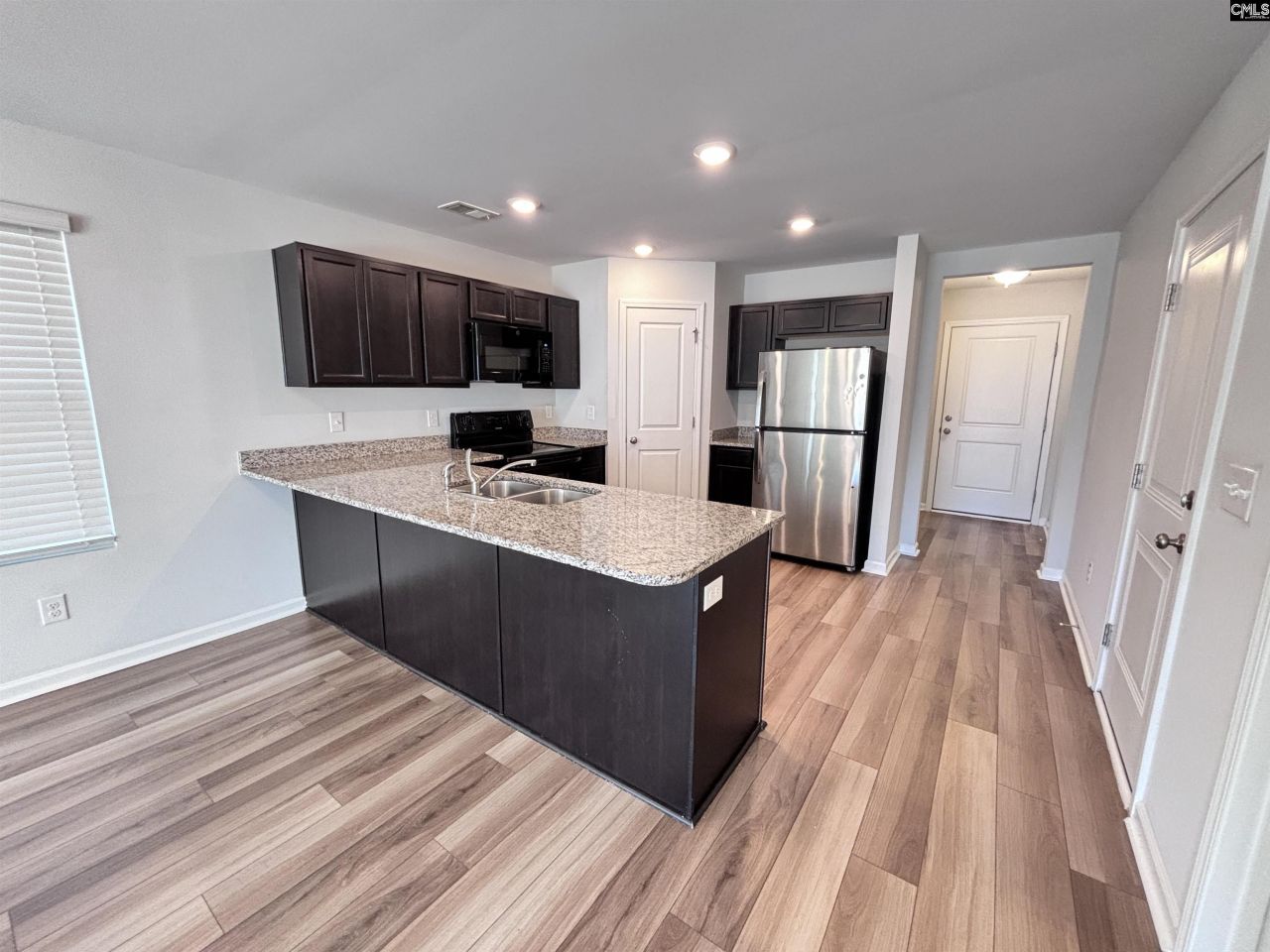 410 Eclipse Lane  Photo 7