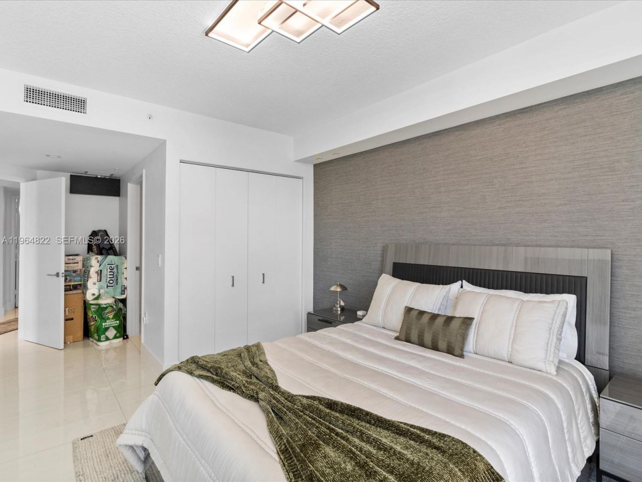 300 Sunny Isles Blvd, Unit 4-807, Sunny Isles Beach, FL 33160 Photo