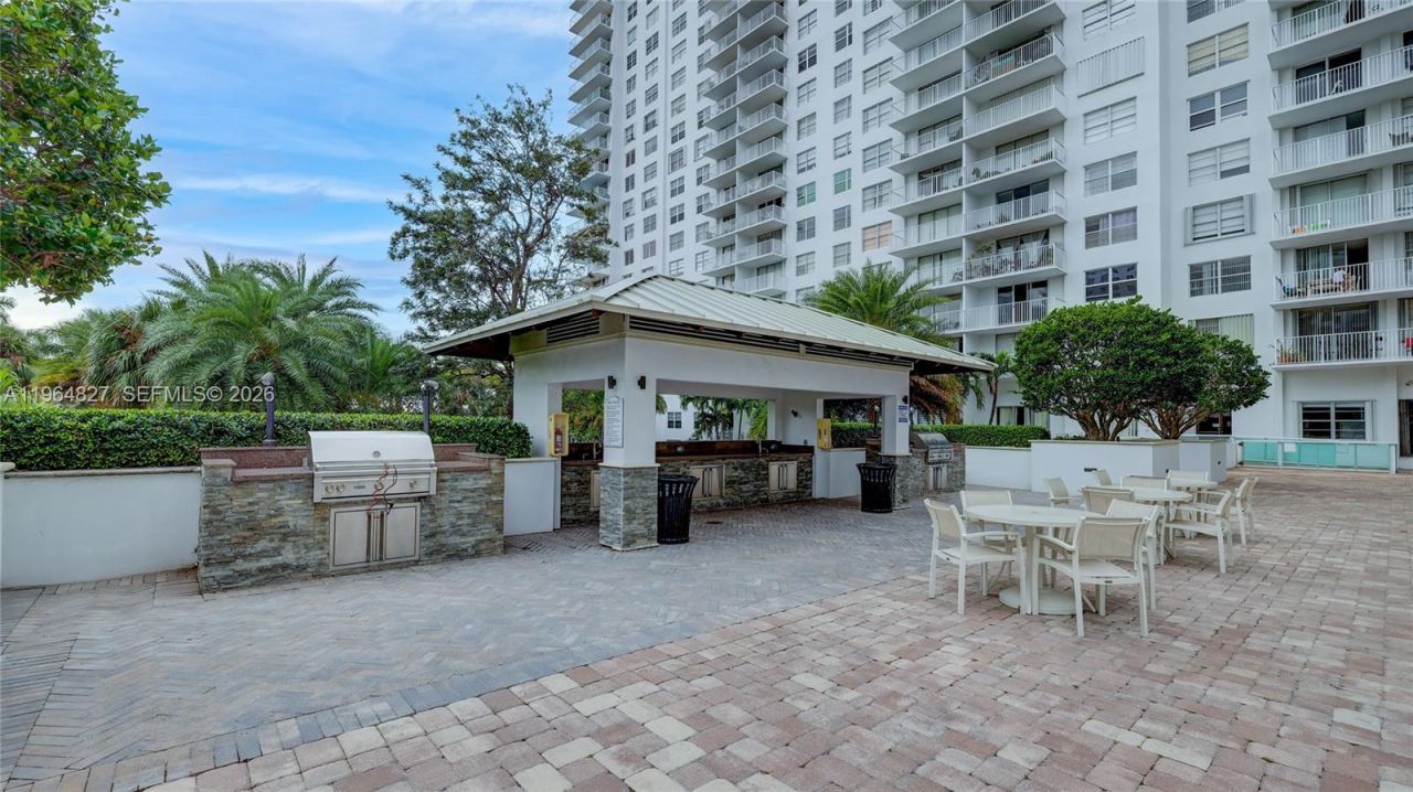 2851 NE 183rd St, Unit 817E, Aventura, FL 33160 Photo
