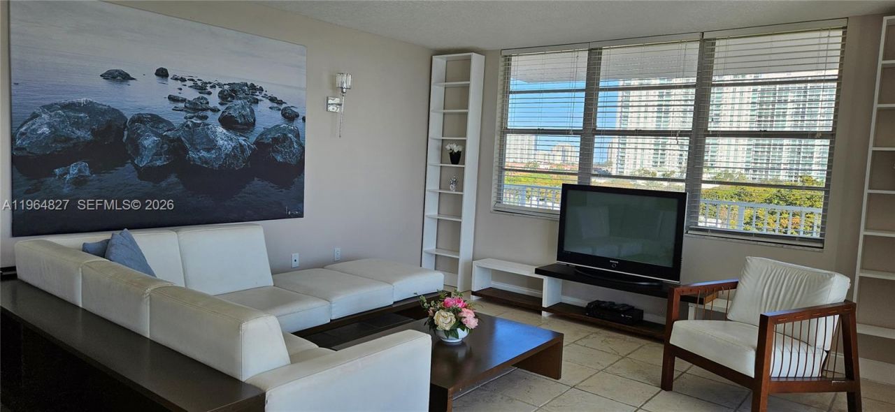 2851 NE 183rd St, Unit 817E, Aventura, FL 33160 Photo